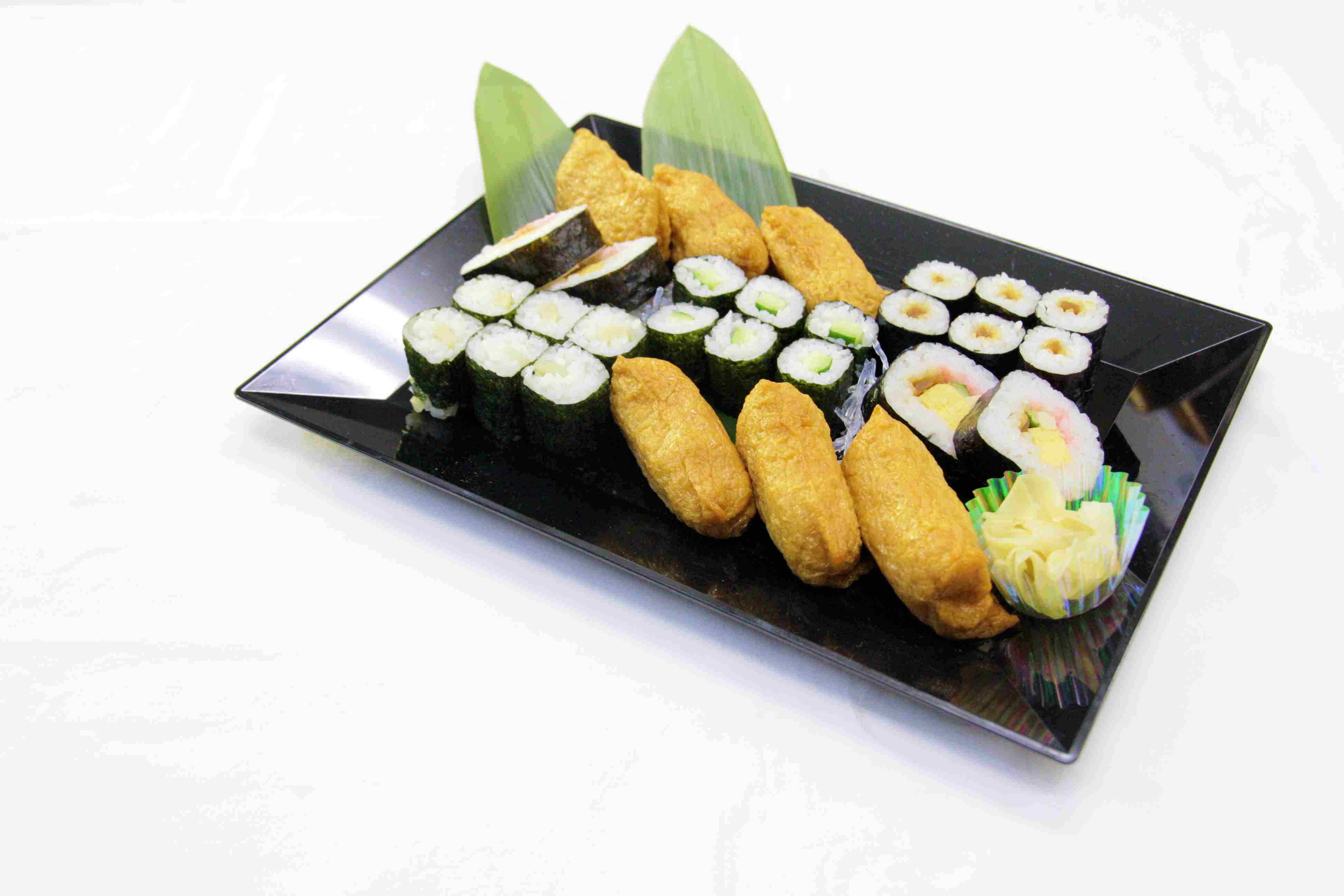 巻物と稲荷寿司